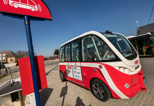 Prva vožnja autobusom bez vozača u Beču