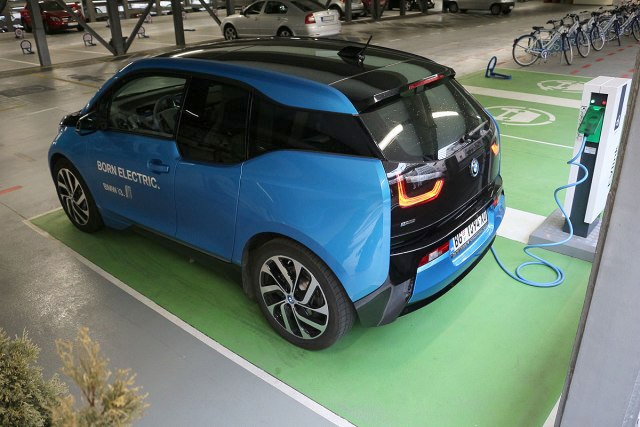 Dugo putovanje u Evropu: Kako do automobila koji manje zagađuju?